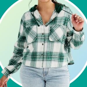 NWT 2XL Cropped Plaid Button Up Hoodie 2 Pockets High Low Hemline